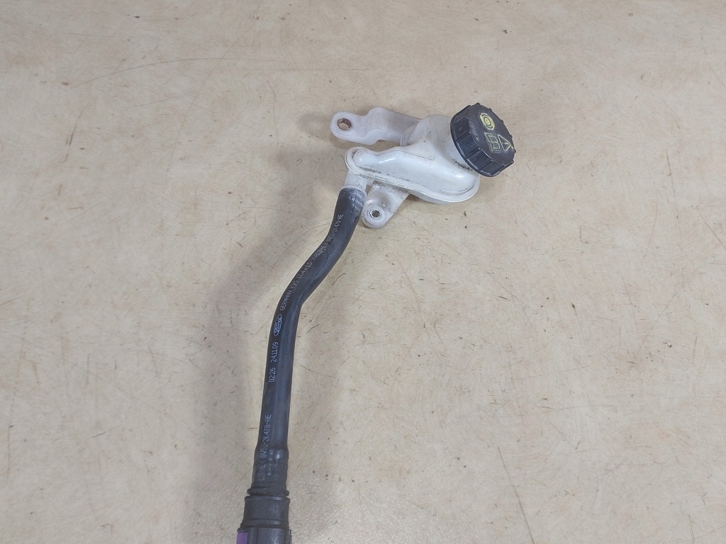 Fiesta mk7 бачок жидкость тормозной Доставка