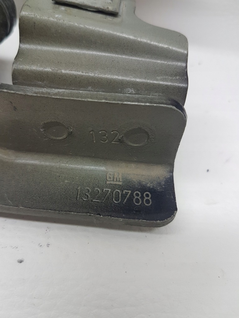 фото №4, Opel astra j iv lift петля петли капот перед