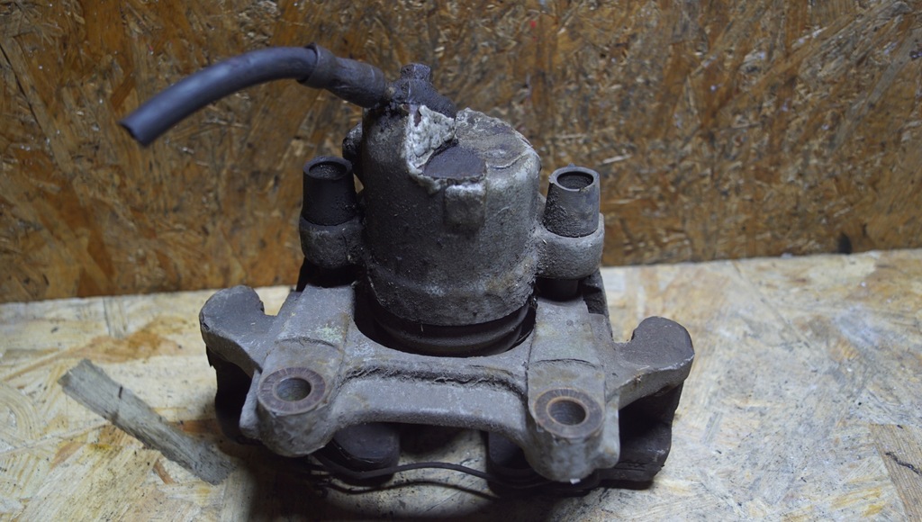 фото №7, Суппорт тормозной левый перед audi tt 8n