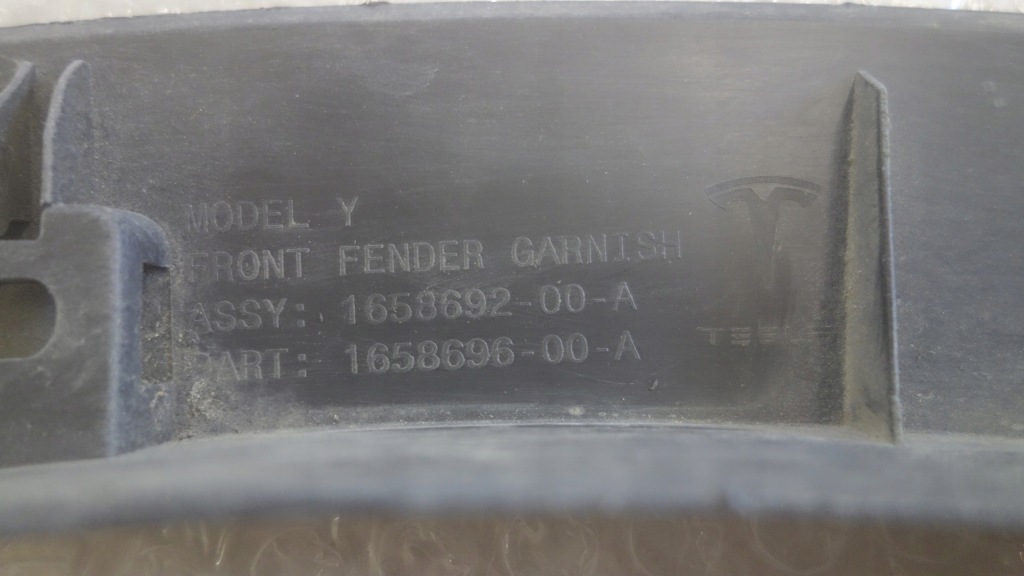 фото №7, Молдинг na крыло правый правая перед tesla y 1658692-00-a