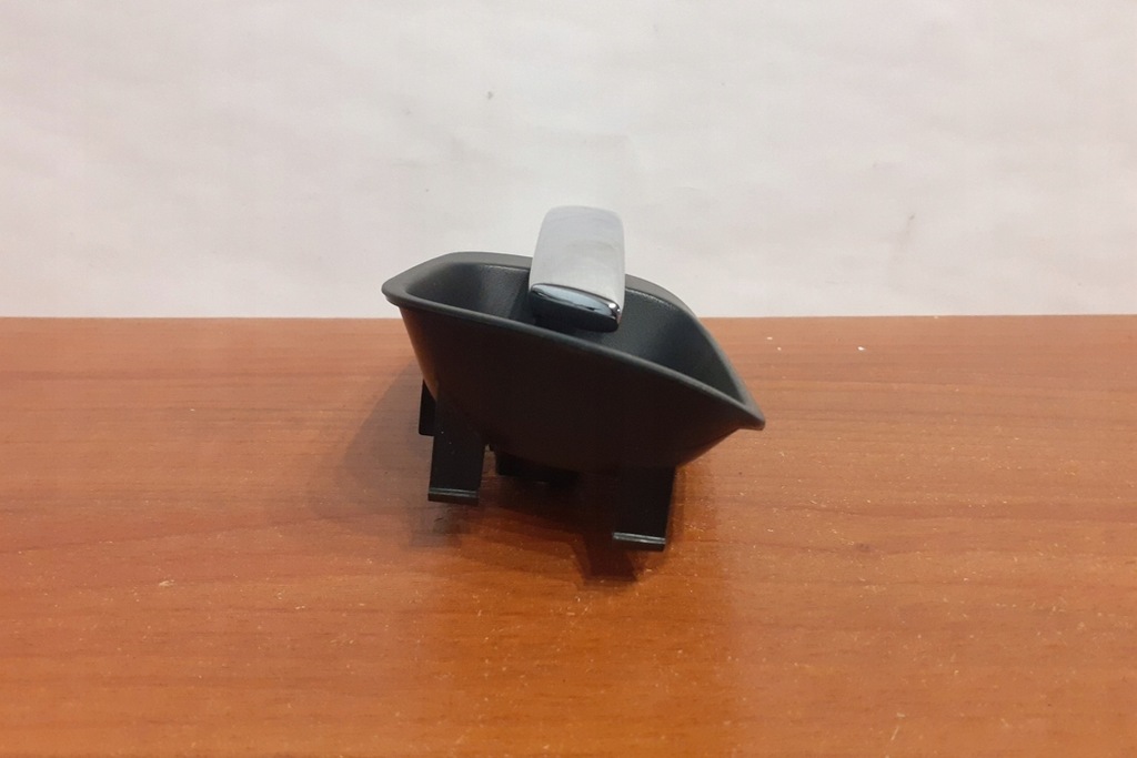 фото №8, Передня ліва ручка внутрішня chrysler 300 c lx 1070391 3.0l дизель