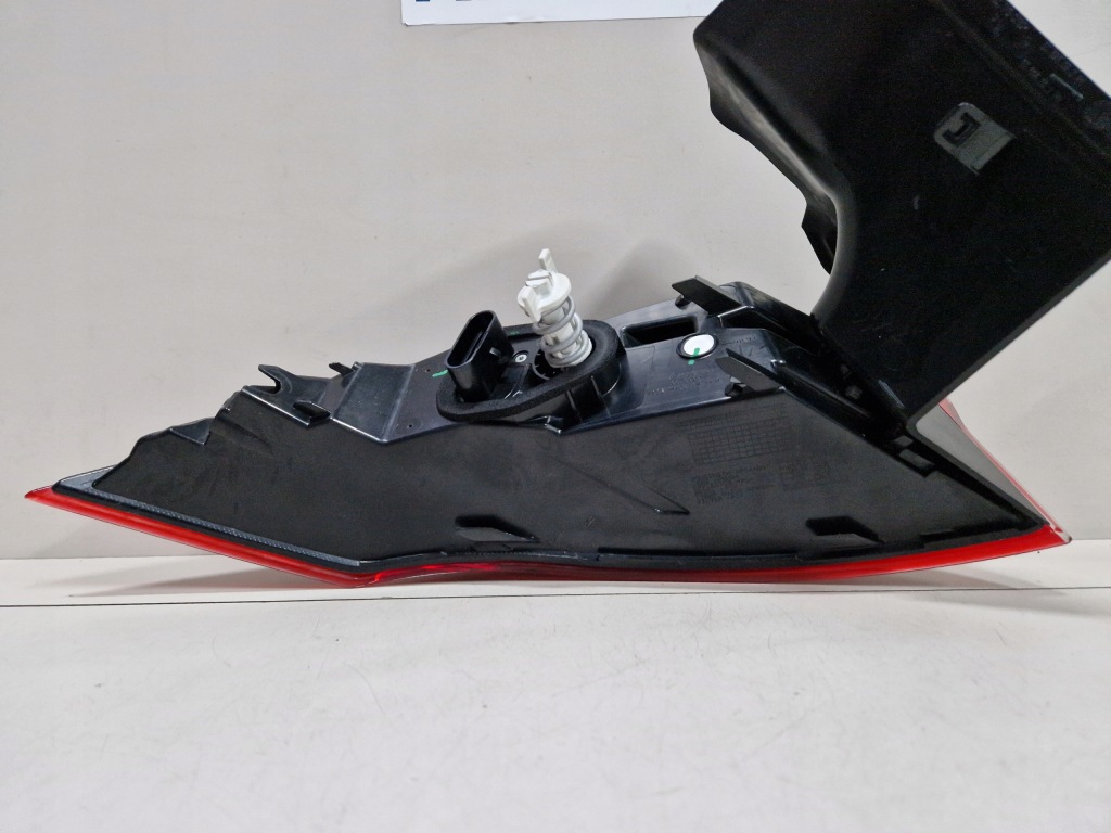 Лампа задний  задняя правая maserati grecale m182 670157329 Цена