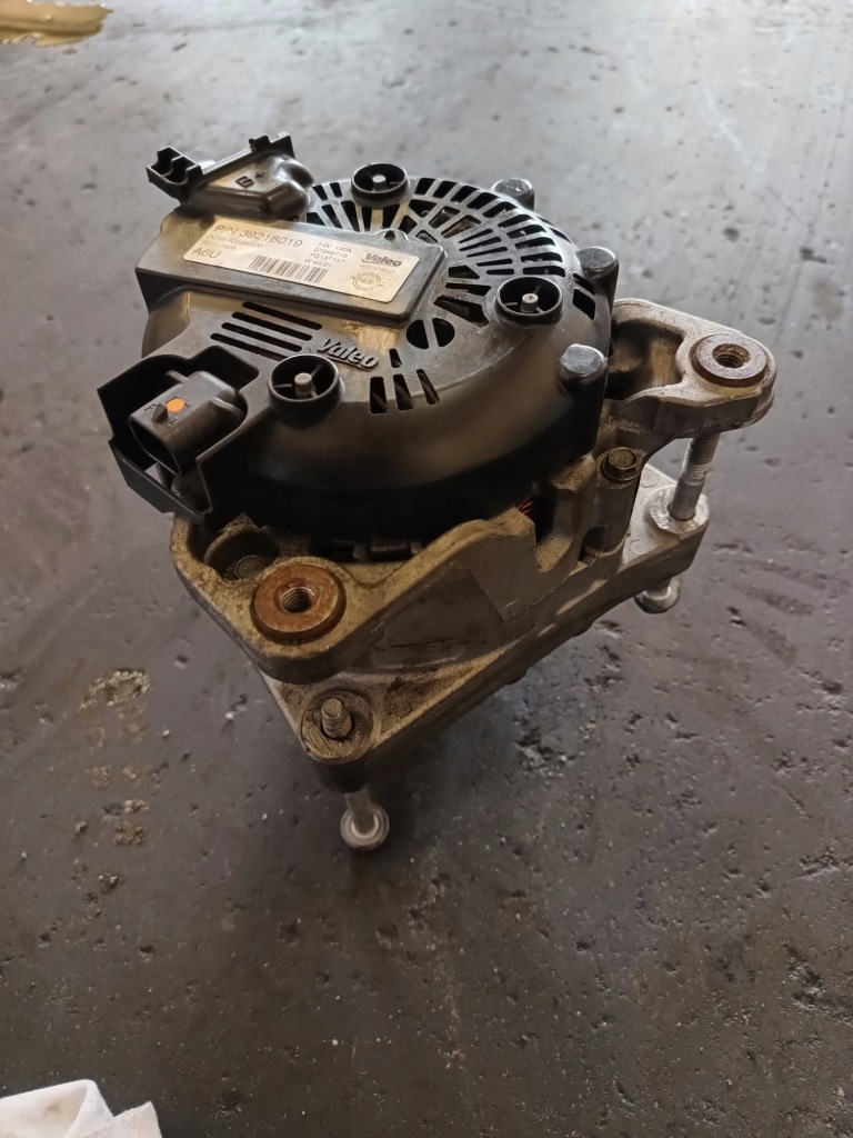 Купити Opel astra k mokka 1.2 turbo lih генератор 39218019
