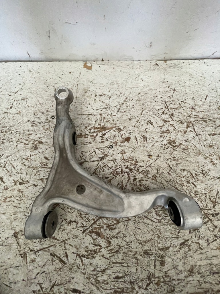 фото №4, Рычаг правый mercedes gle w167