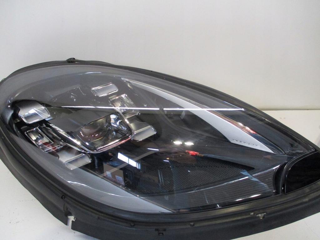 фото №6, Лампа led porsche macan lift matrix правая 95b941040f