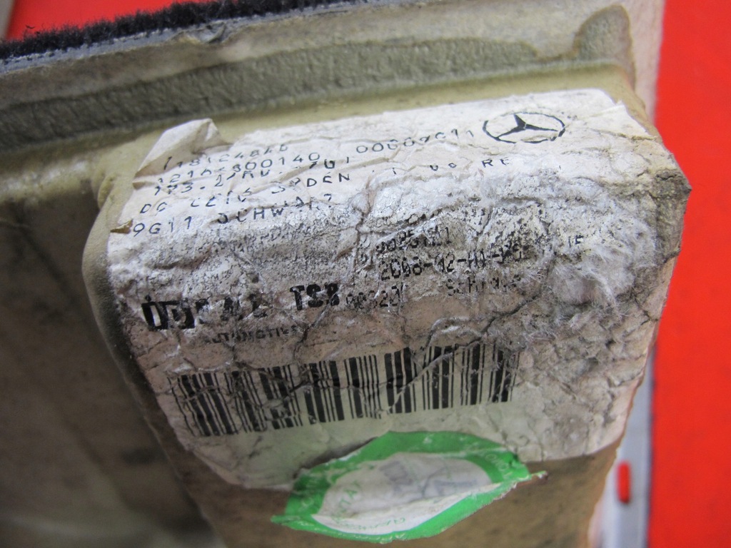 фото №11, Mercedes cl w216 c216 коврик обшивка правая перед