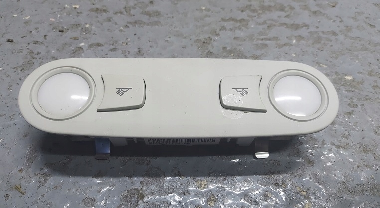 фото №1, Audi a4 b8 a5 q5 лампа стельовий задня 8t0947111at