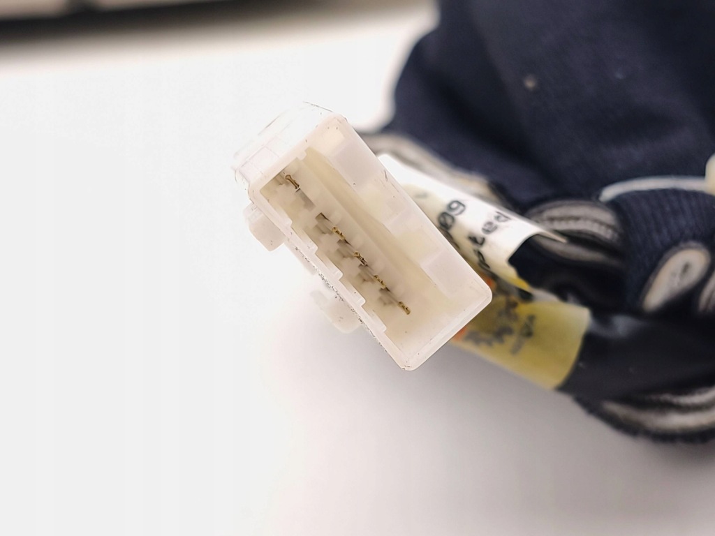 Maserati quattroporte датчик наличия w сиденье 2010 1000140632 Недорого