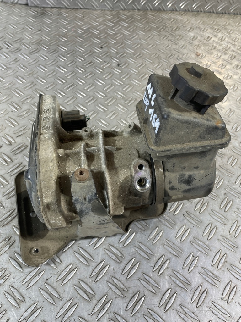 Mercedes ml164 рестайлінг  08- насос підсилювача 3.0 a1644601780 Зі Шроту