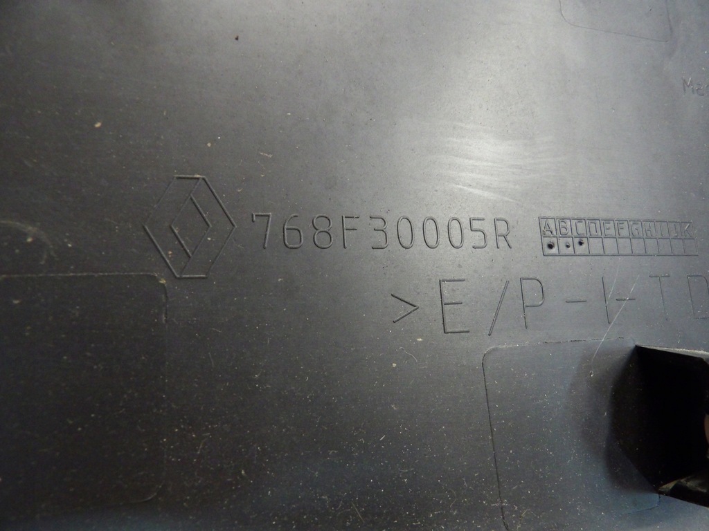 фото №2, Молдинг правый задняя 768f30005r renault master 4 iv