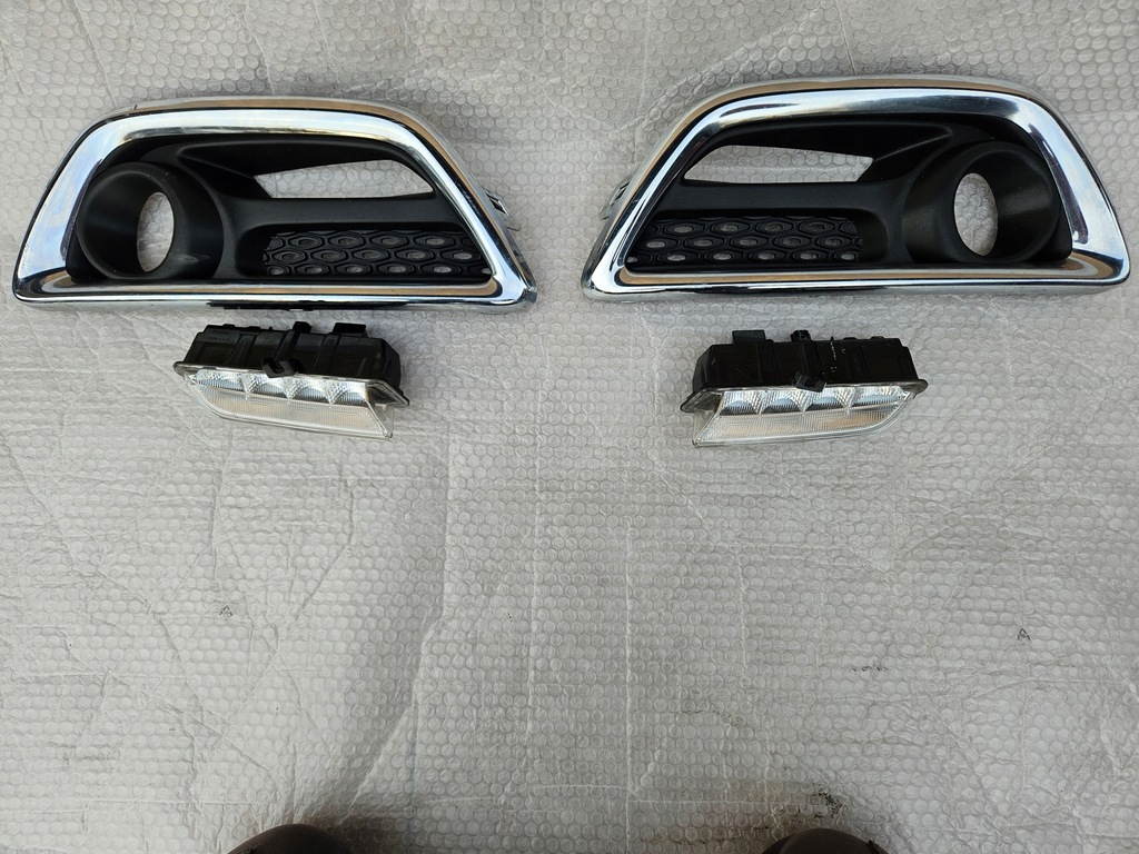 фото №1, Renault captur i решётка левая правая + drl