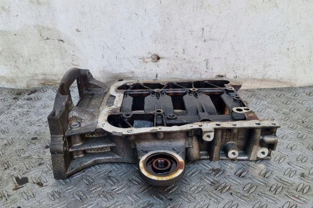 Поддон dodge caliber 04884660ac 1.8l бензиновый 110kw 2007 Оригинал