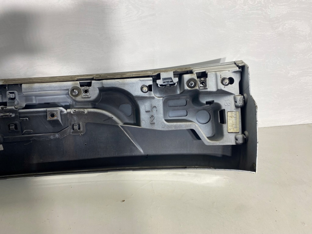 Накладка крышки багажника задняя renault clio iv универсал европа Доставка