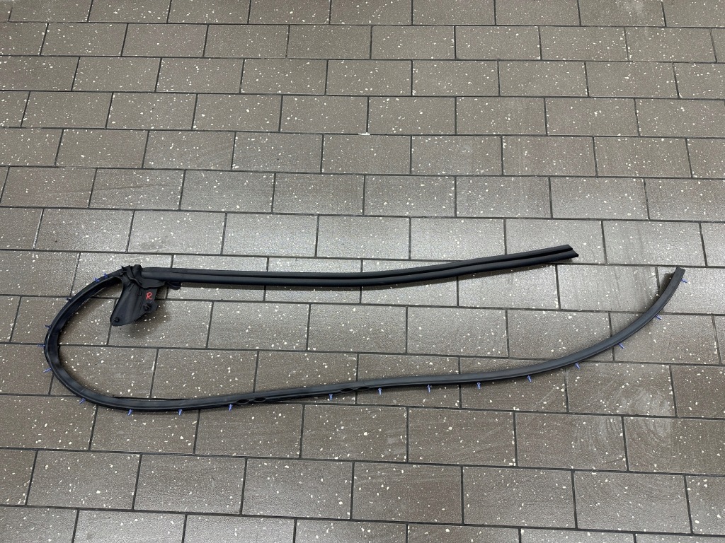 фото №1, Прокладка дверь правая porsche boxster cayman 981 с дверь