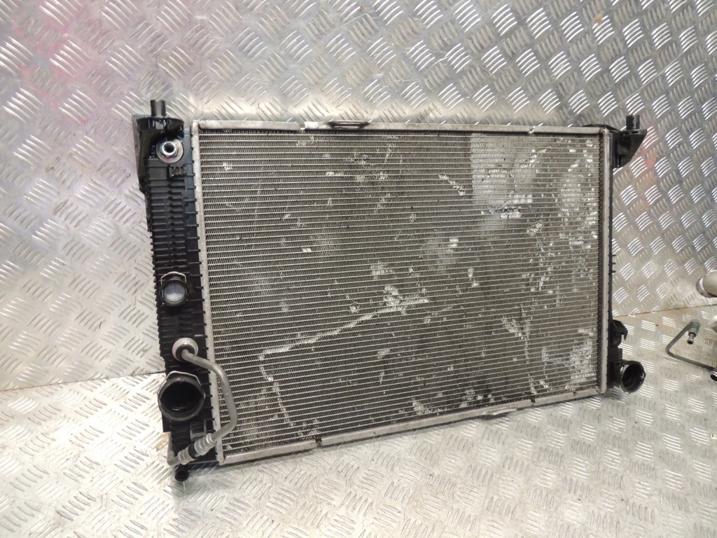 Mercedes w207 радиатор воды 3.0cdi 350 кабриолет с Разборки