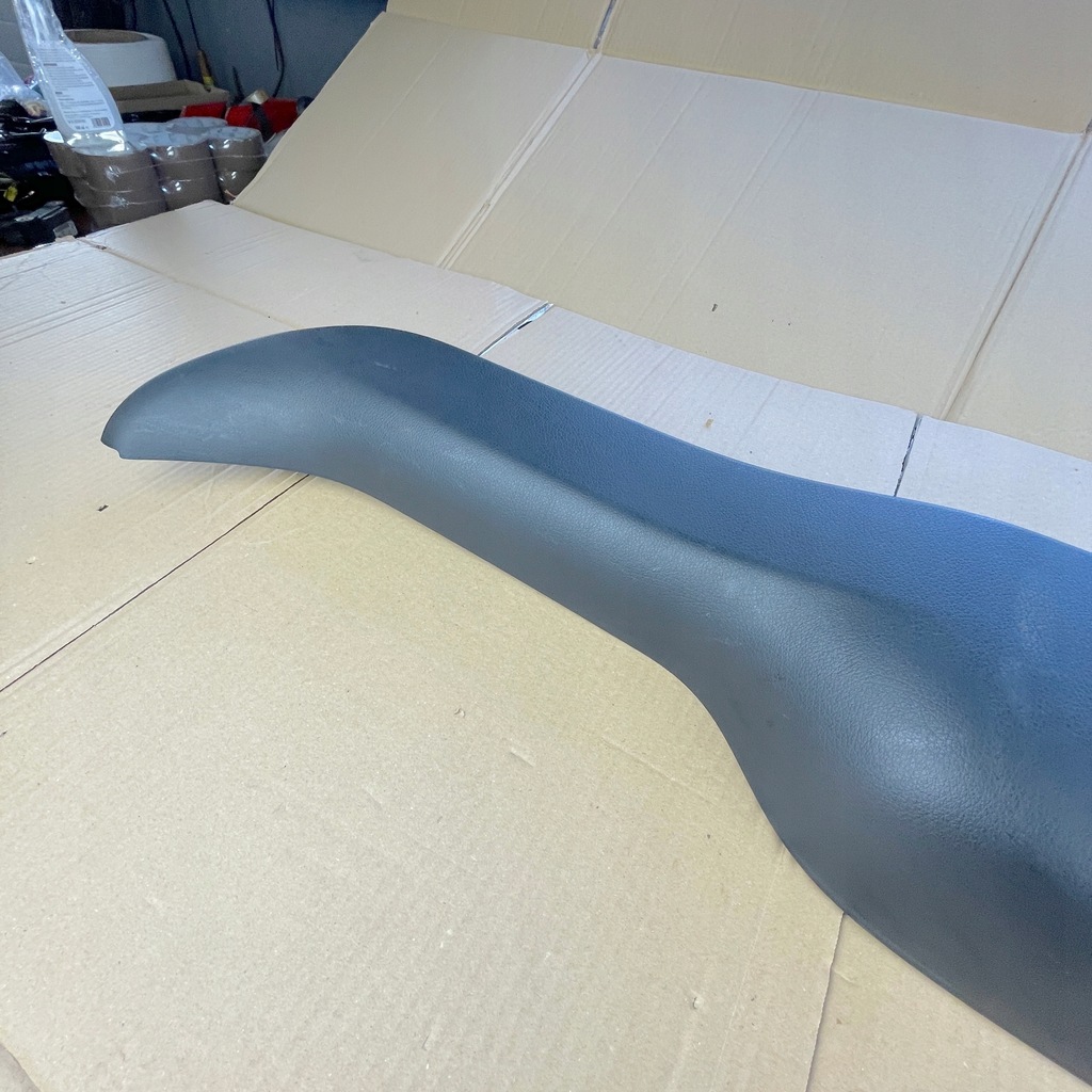 фото №14, Оббивка захист кришки молдинг багажника замка mercedes w447 v klasa