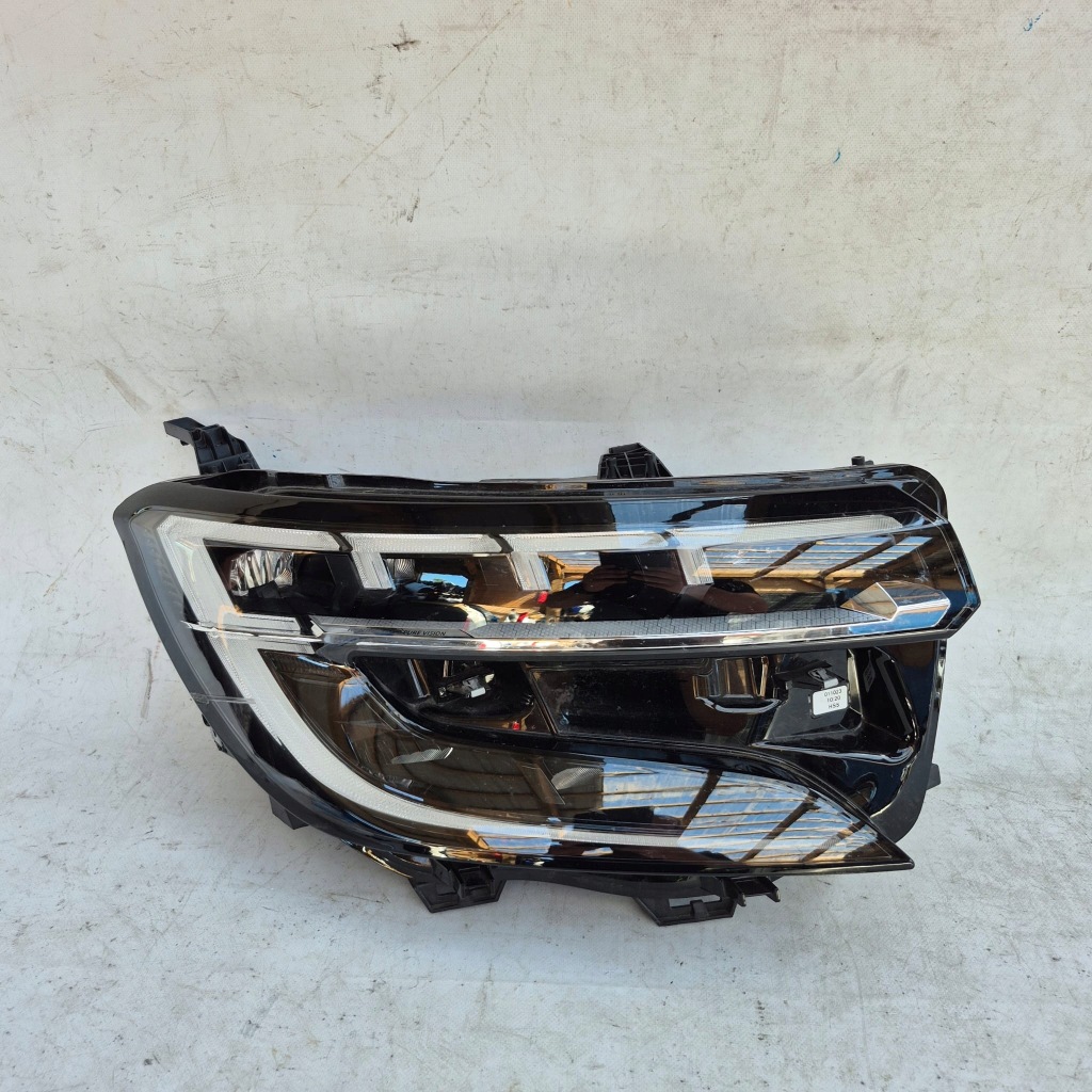 Купить Renault austral 22- лампа правая перед przdnia full led 260103381r