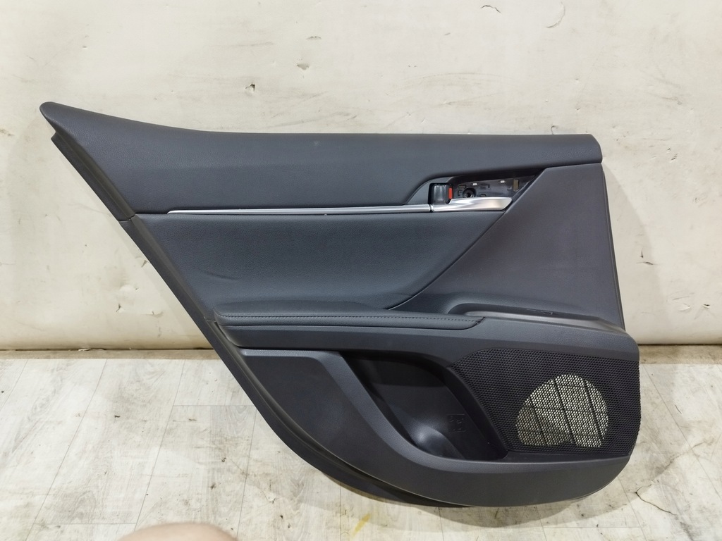 фото №1, Toyota camry viii xv70 обшивка дверь левый задняя