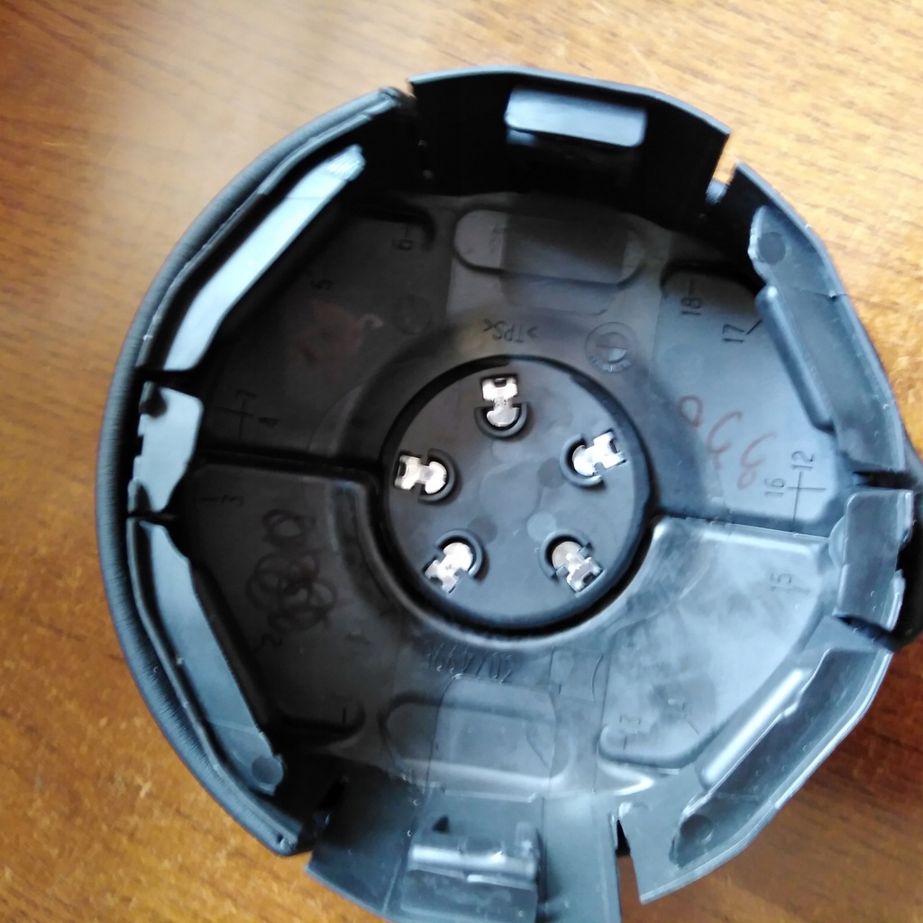 фото №4, Bmw f30/f31/f10/f11/x5/f15/f20/f21 заглушка кожа