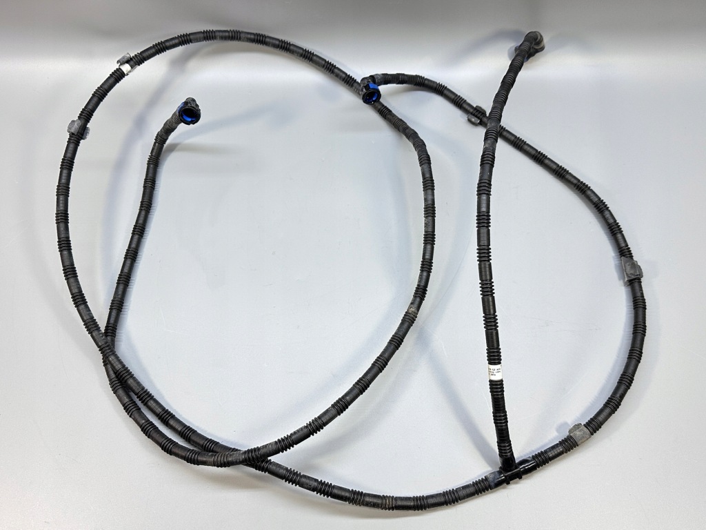 фото №1, Audi a3 s3 8v шланг wąż трубка омивача фари 8v3955970q