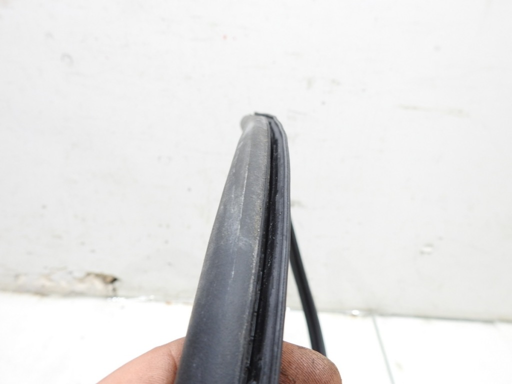 фото №3, Прокладка дверь правый задняя vw touareg i 7l0867367a