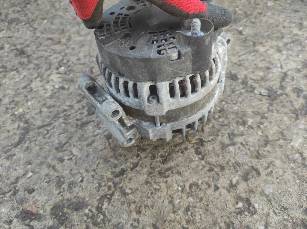 Генератор 06h903017t audi Доставка