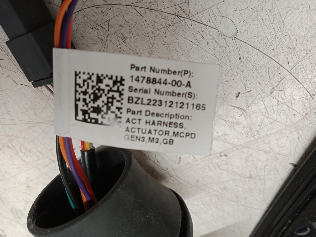 фото №12, Tesla 3 y port зарядки разъём 1490374-29-c + крышка порт 1505514-00-d