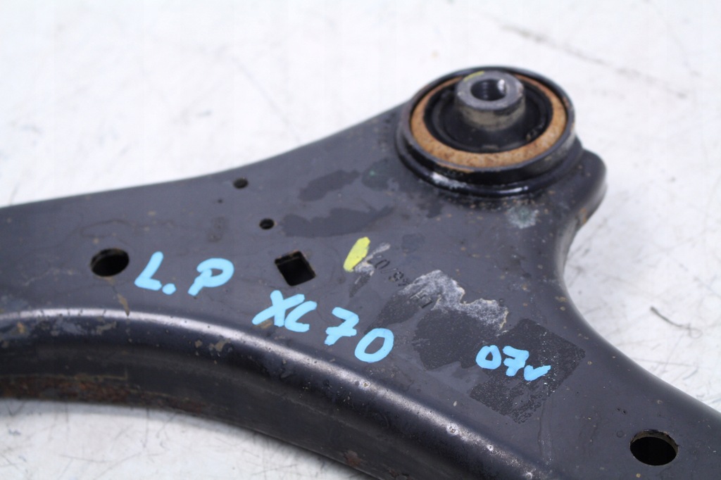 фото №5, Важіль лівий перед volvo xc70 07r. 2.4d5