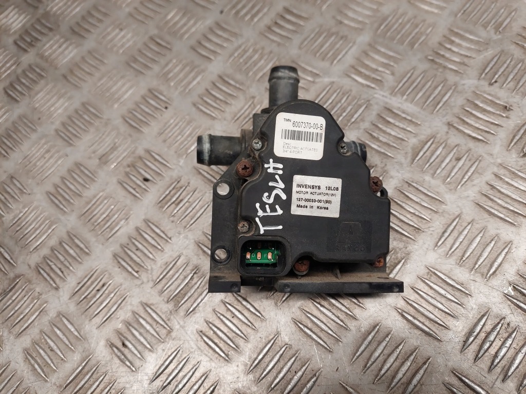 Tesla model s 600737000b насоса води Доставка