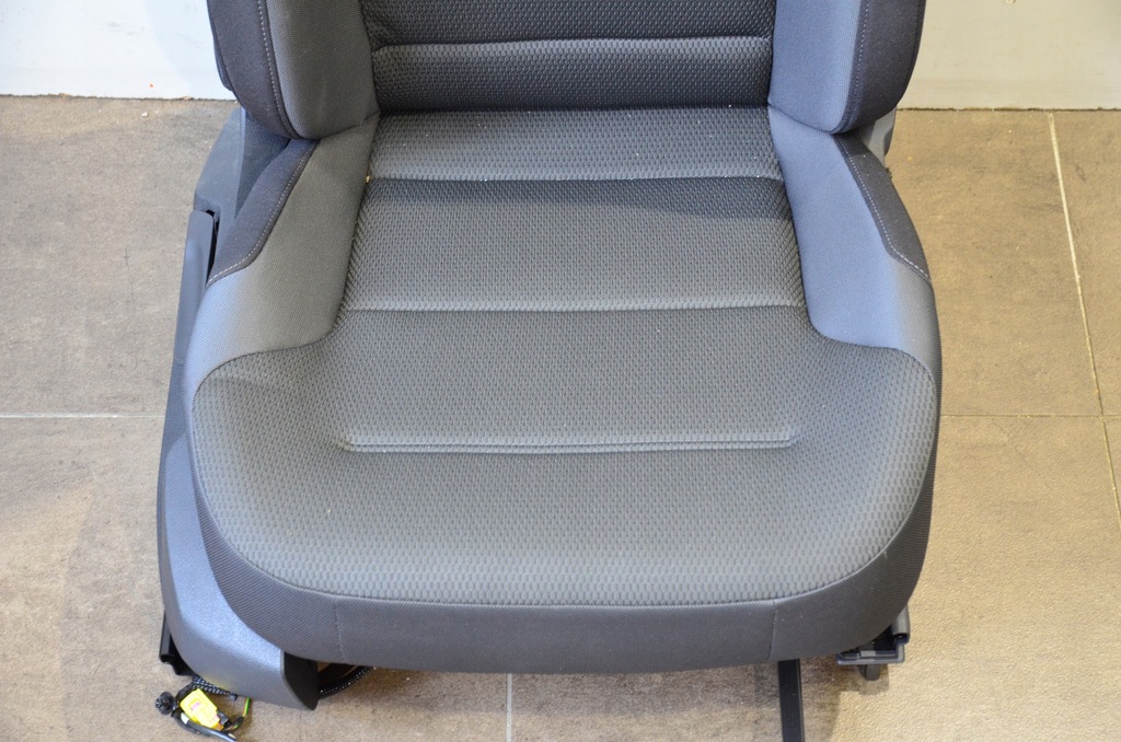 фото №5, Vw golf vii 7 lift велюровый 5d материал anglik nowe механический