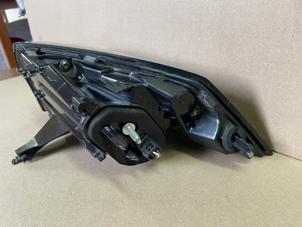 фото №7, Peugeot 2008 ii лампа левая задняя задняя led