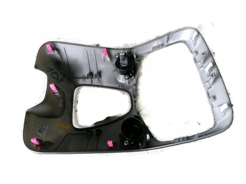 фото №2, Peugeot 108 17r рамка радио консоли 1389231x