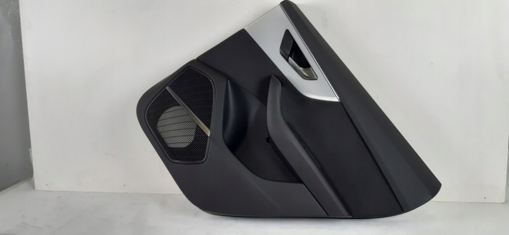 фото №1, Audi q8 обшивка дверь правый задняя 4m8.867.318