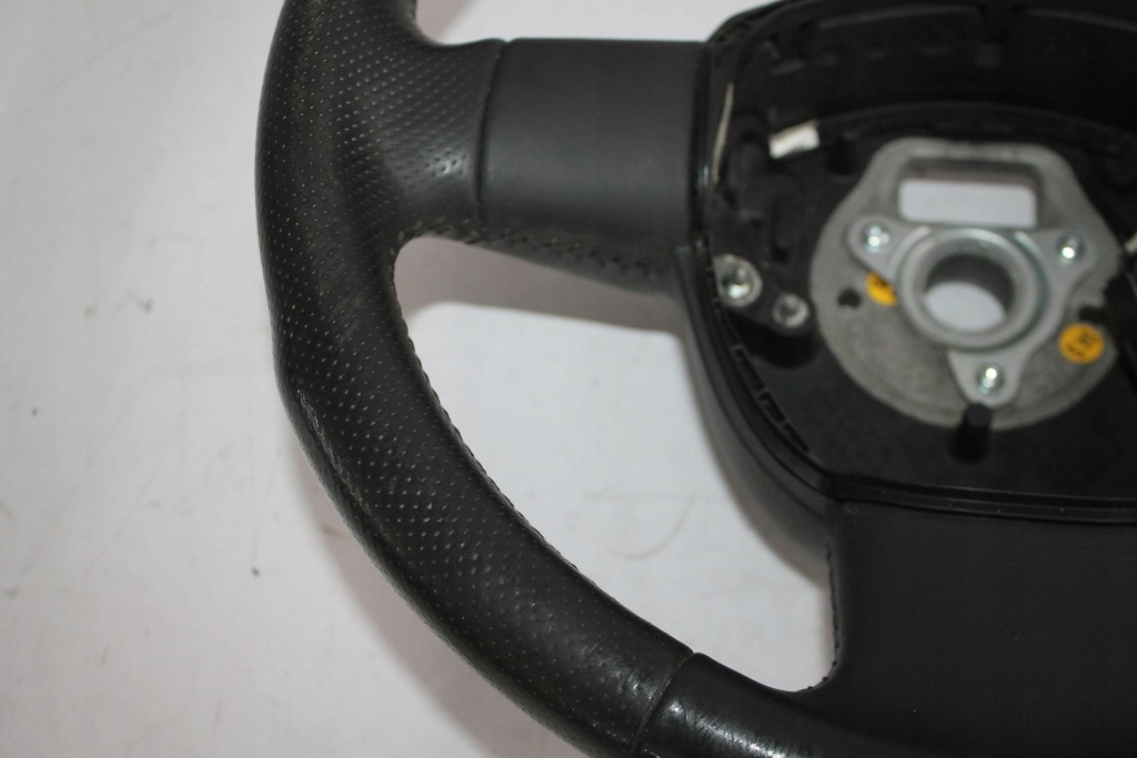 фото №5, Воздуховод кожа czarna лепестки переключения audi a3 8p ładna