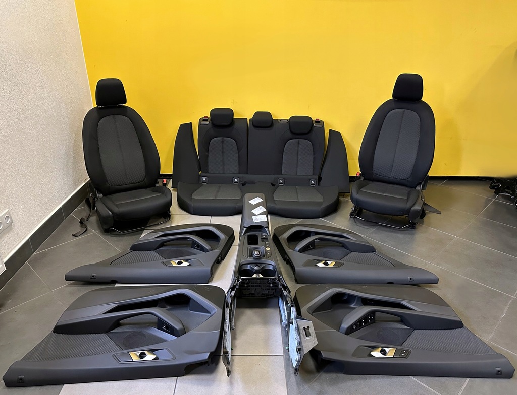 фото №1, Bmw 1 f40 сиденья заднее сиденье обшивки середина салон europa