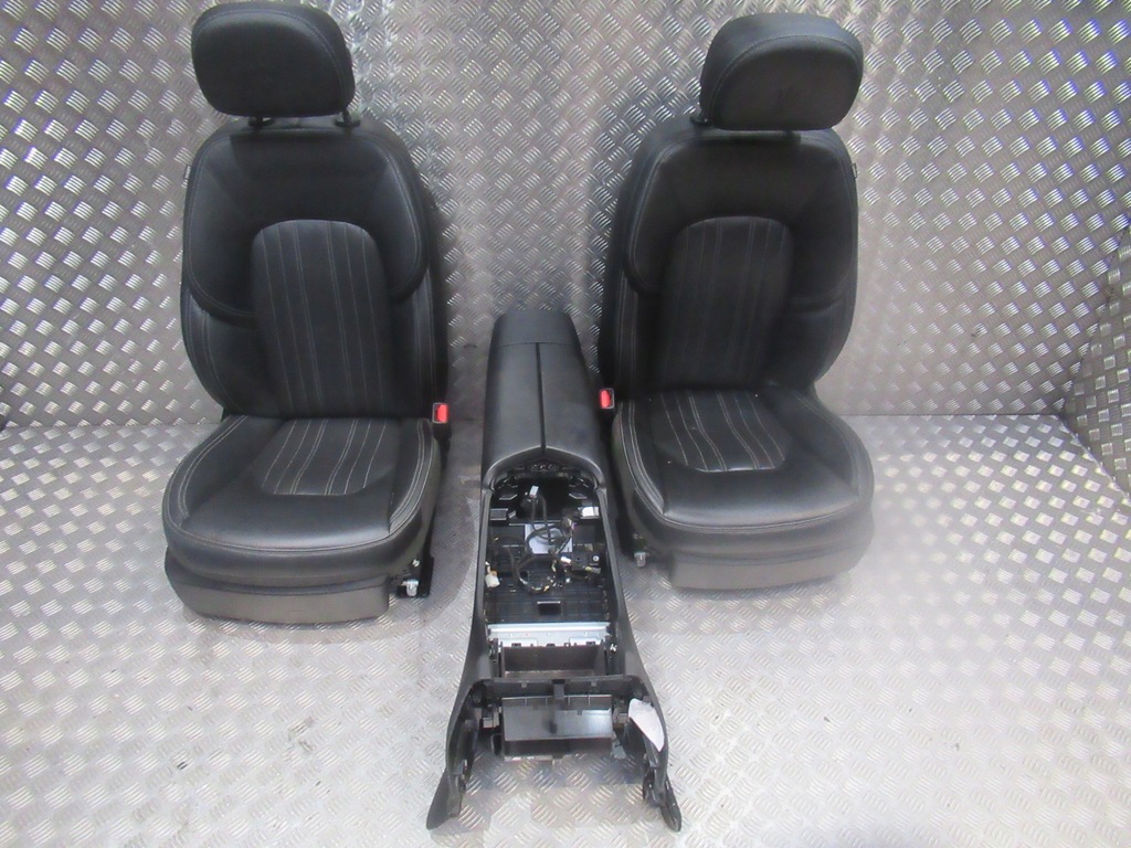 фото №1, Maserati levante сидіння заднє сидіння обшивки салон m265