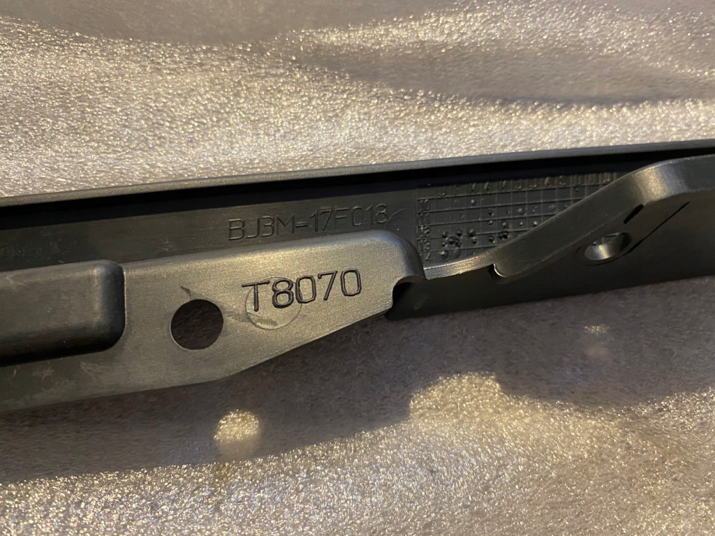 фото №4, Спойлер перед лівий lr027865 range rover evoque