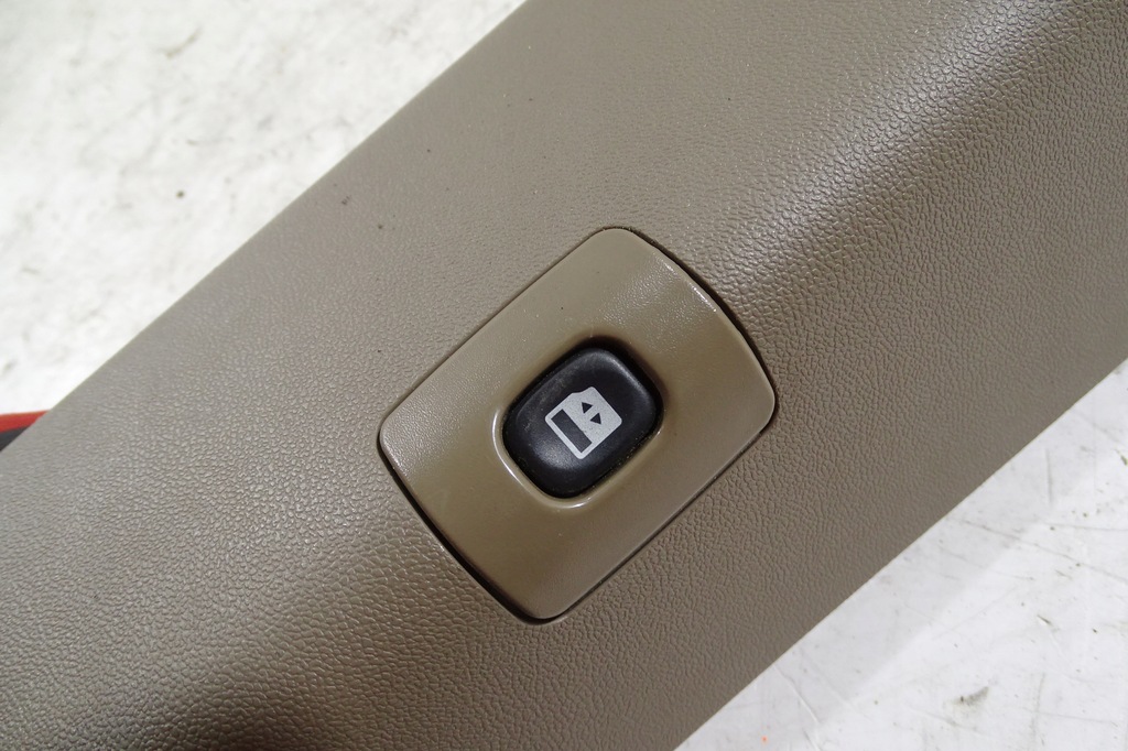 фото №8, Town country 11- защита стойка b левая