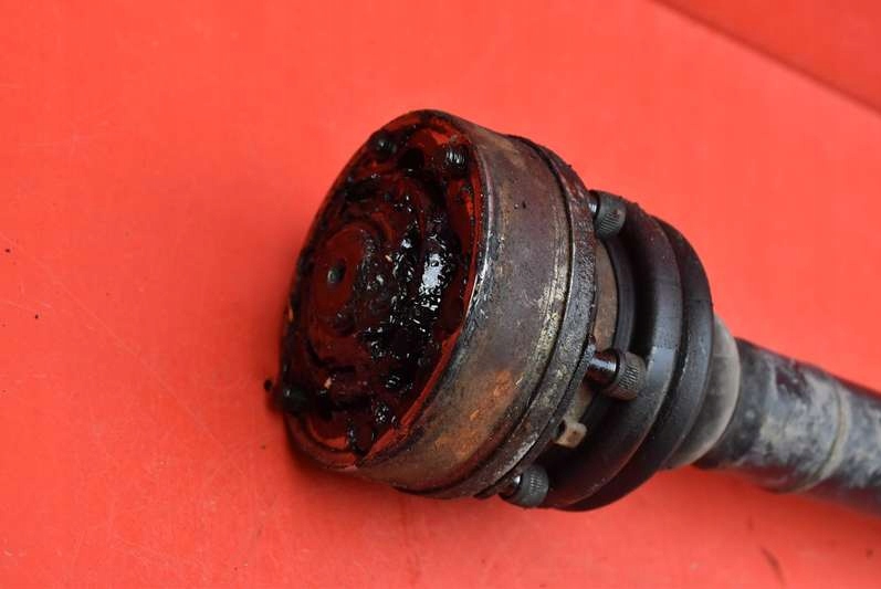 Приводной вал правый  перед 1k0407272ml skoda superb 2 2 1.4 tsi 15r Недорого