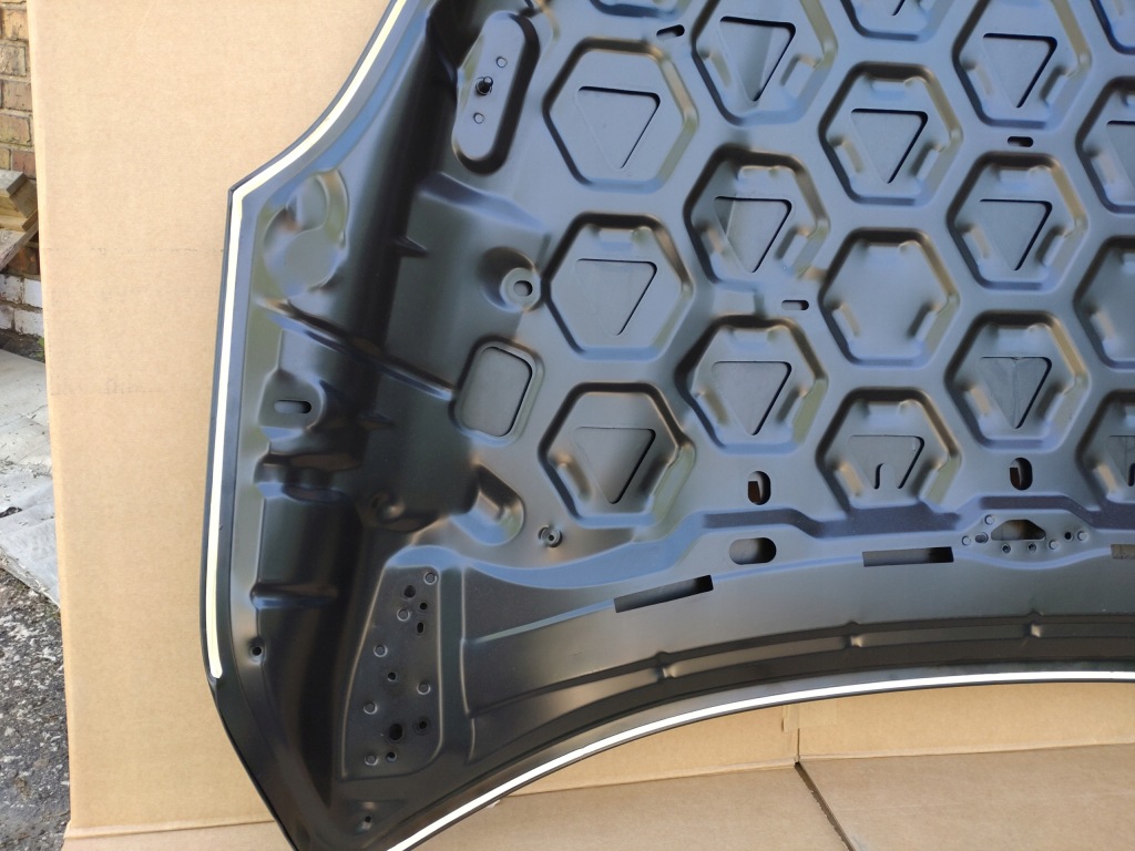 Нова капот передня кришка двигуна volvo v40 2 2 2012-19 алюміній Ціна