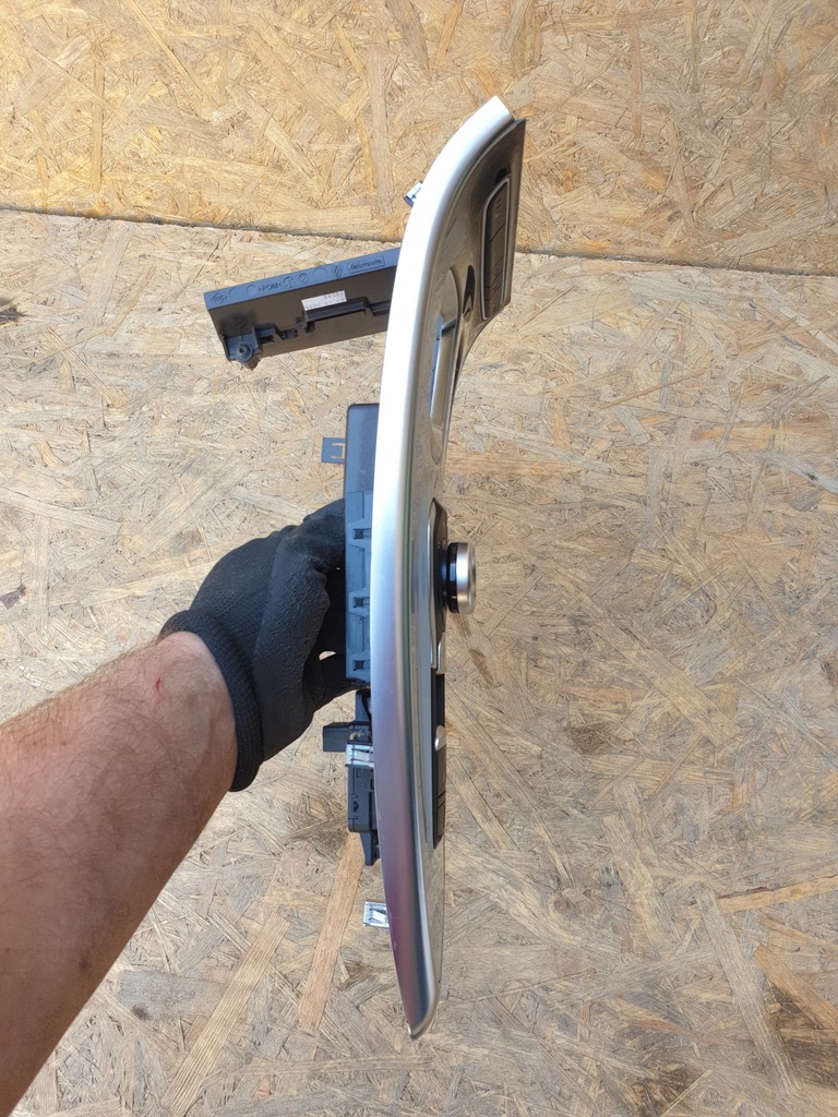 фото №10, Renault espace v панель туннель средний