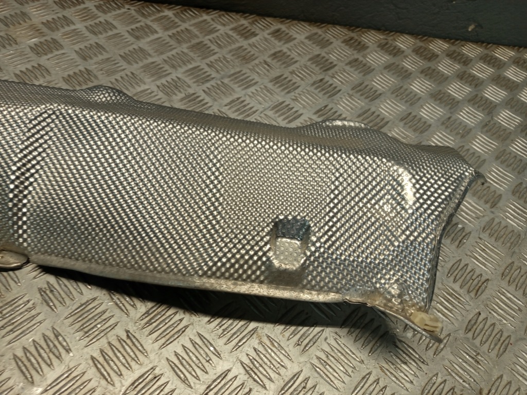 Bmw оригінальний номер 7340836 5' g30 g31 6' g32 накладка ізоляція теплова глушника Зі Шроту