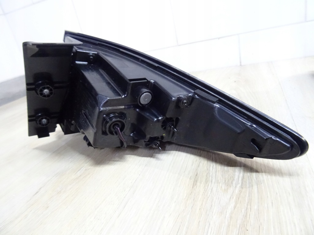 Фара задняя левая led tucson 4 92401-n8100 Оригинал