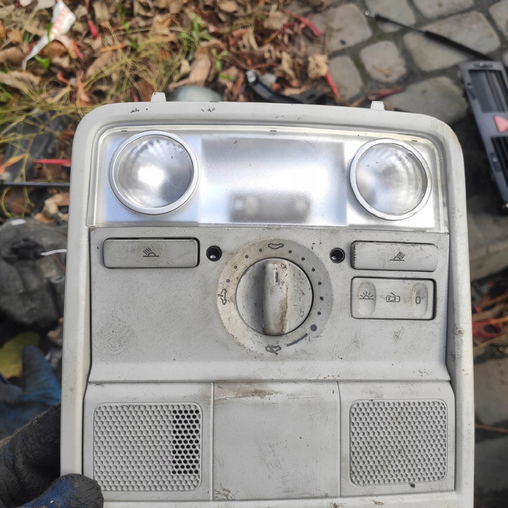 фото №8, Лампа освещение потолочный vw jetta 1k0947133a