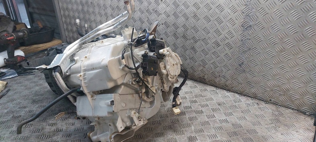 фото №8, Корпус отопителя toyota avensis verso 87130-44100 063700-8600