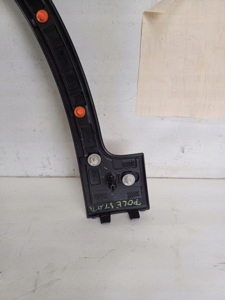 Молдинг на крила правий перед передня права polestar ii 2 Зі Шроту