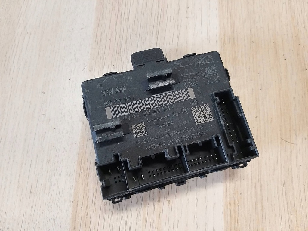 фото №1, Vw seat skoda модуль дверь 5q0959593l