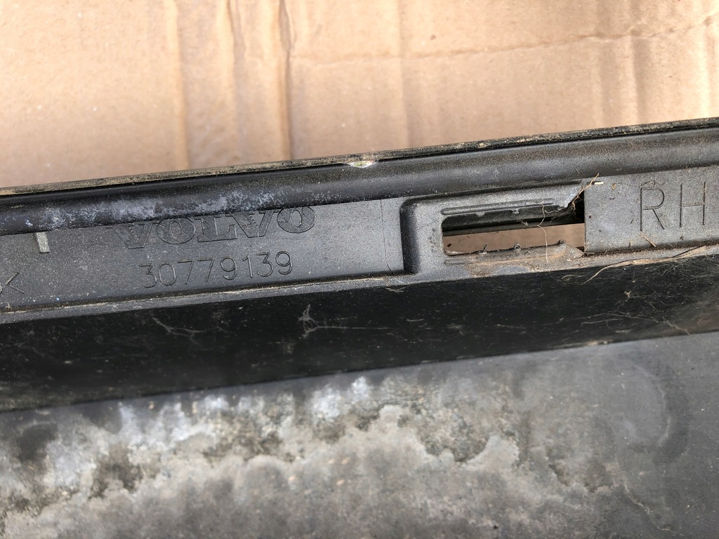 фото №3, Volvo c30 r-design молдинг правая порог 488-46