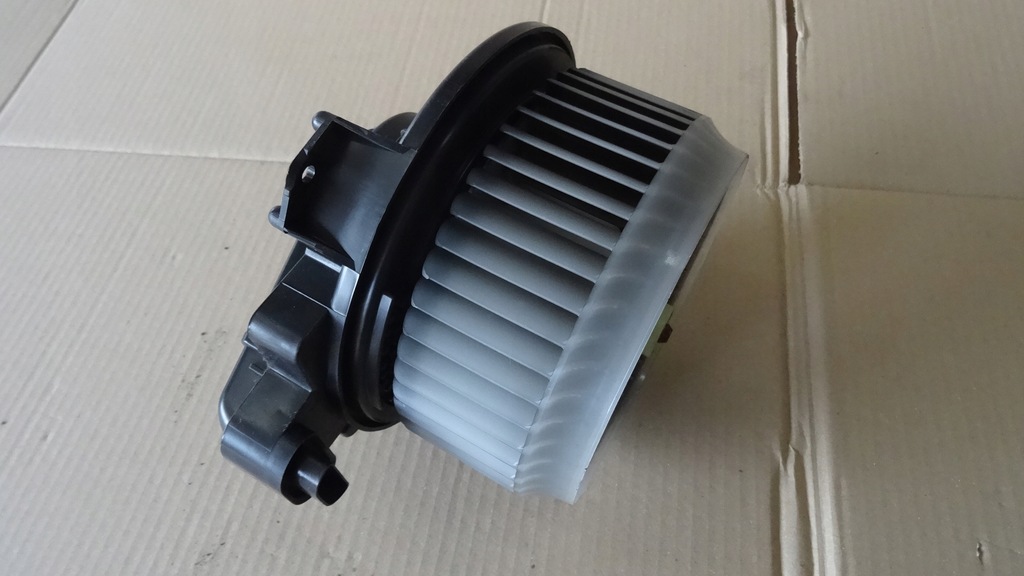 фото №12, Toyota auris i e15 воздуходувка обдув av2727008103