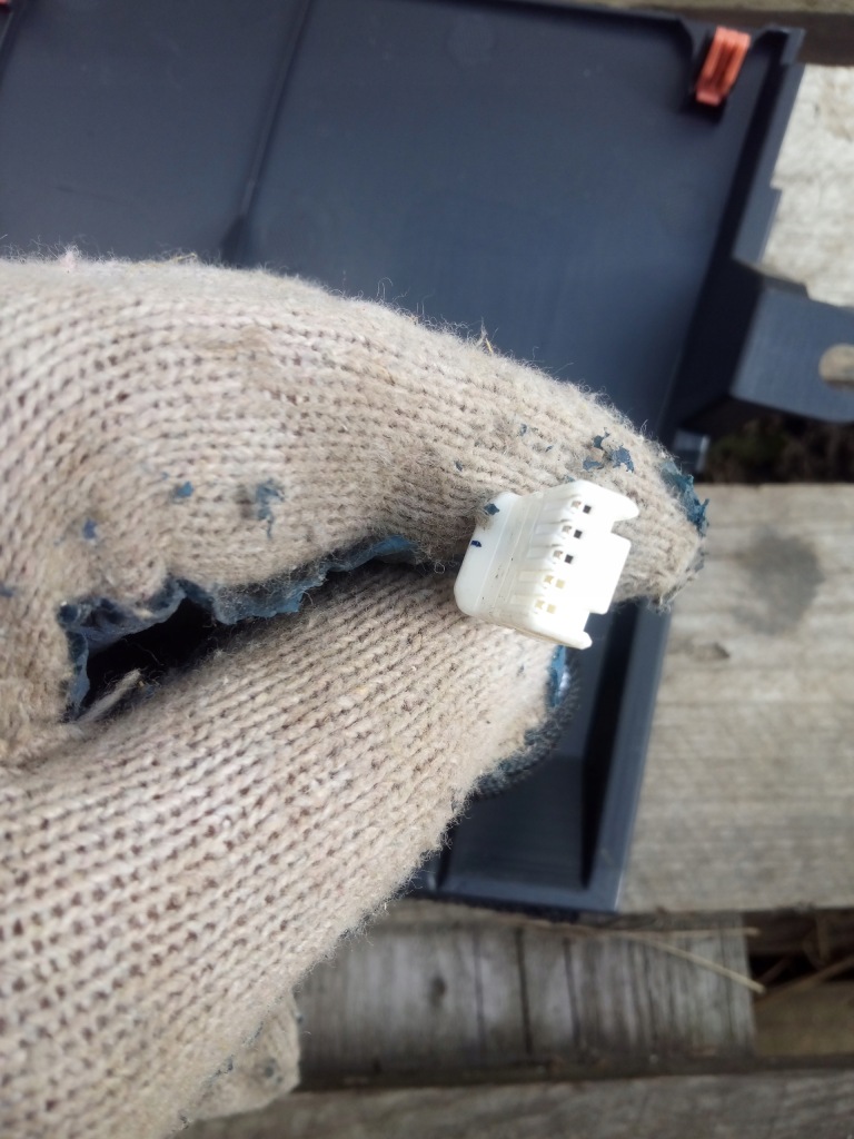 фото №7, Corolla e21 19- молдинг защита панели консоли датчик освещённости